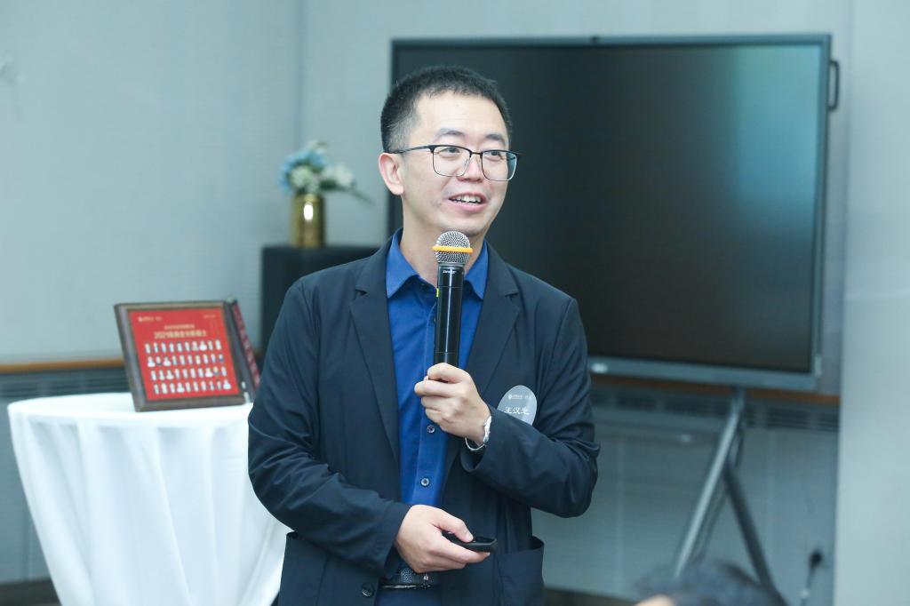 79FB634985BF3C7F777F52797A2_6A1374DA_BFE0