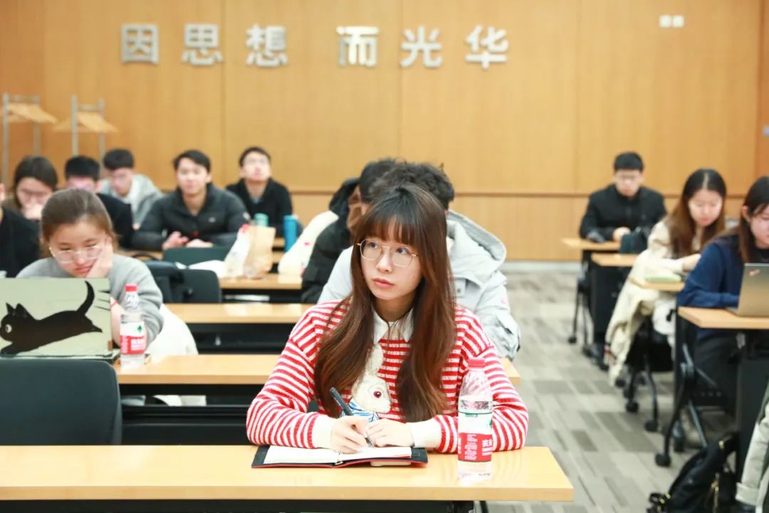 FF1841BD2EE29DB14782F6F1E90_9D220B11_169A4