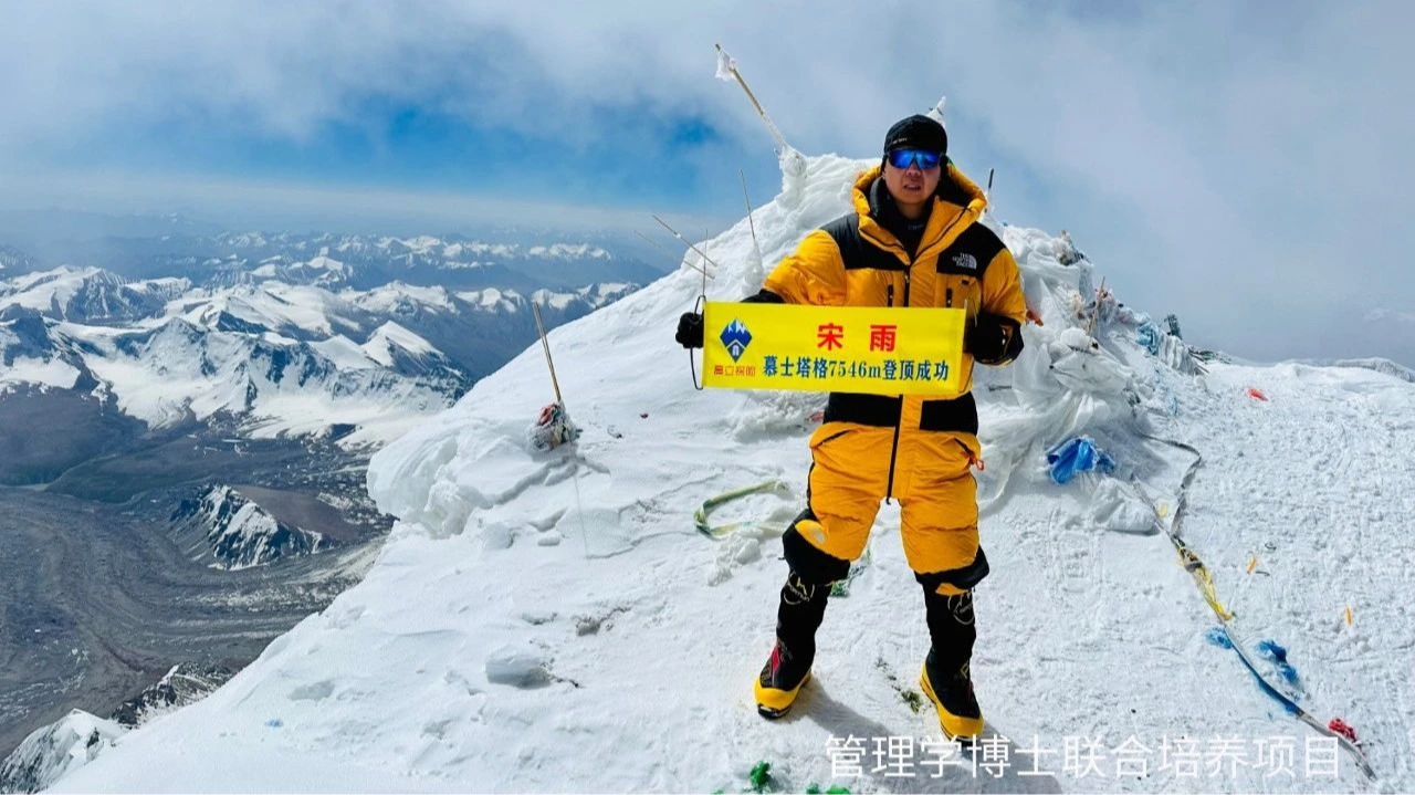 ������������ͬ��Ƕ��ֳ�����