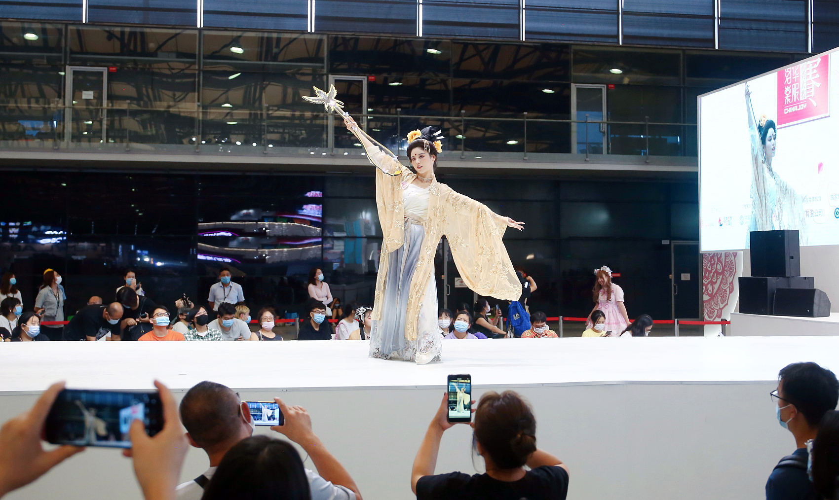 745194BEB976979F5D36D68A5BC_69E6118F_C1C15